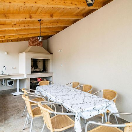 Nice Apartment In Dubrovnik With Kitchen Exterior photo