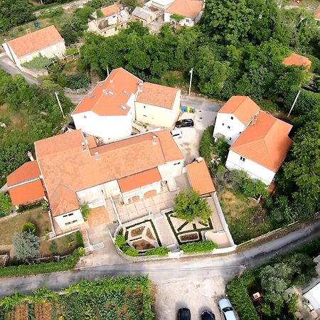 Nice Apartment In Dubrovnik With Kitchen Exterior photo